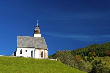 Chapel in Dienten, Pinzgau region in Salzburger Land, Austria, Europe