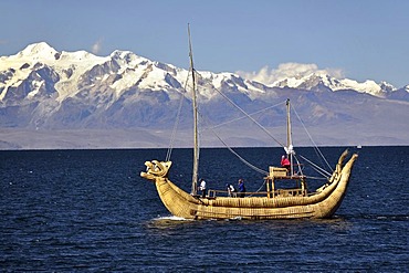 Typical reed boat near the Isla del Sol, Sun Island, Lake Titicaca, La Paz province, Bolivia, South America