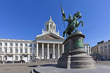 Place Royale, Church of Saint-Jacques-sur-Coudenberg with the statue of Godefroid de Bouillon, Brussels, Brabant, Belgium, Europe