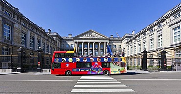 Theatre Royal du Parc, Park Theatre, with a tourist bus in the centre of the Belgian capital, Brussels, Brabant, Belgium, Europe