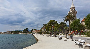 Coast of Kaoetel Novi, Kaoetel aetafili&, Kaoetela, Split region, Central Dalmatia, Dalmatia, Adriatic coast, Croatia, Europe, PublicGround