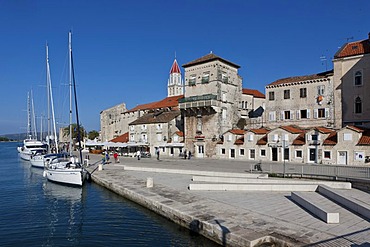 Riva promenade and palazzo, historic centre of Trogir, UNESCO World Heritage Site, Split region, central Dalmatia, Dalmatia, Adriatic coast, Croatia, Europe, PublicGround