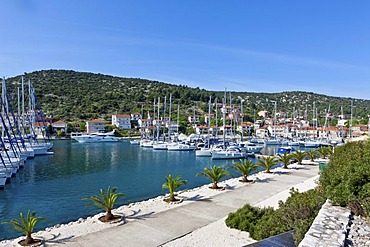 Fishing village of Marina with bay and marina, central Dalmatia, Dalmatia, Adriatic coast, Croatia, Europe, PublicGround