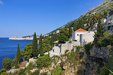 Villas on the Adriatic coast of Dubrovnik, Central Dalmatia, Dalmatia, Adriatic coast, Croatia, Europe, PublicGround