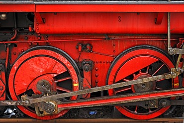 Wheel drive of a four-coupler hot steam locomotive, ELNA 6 type from 1930, works number 9963 of Berlin Maschinenbau-Actiengesellschaft, still in use in Ebermannstadt, Upper Franconia, Germany, Europe