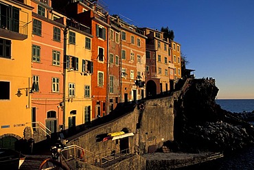 Colourful facades in Riomaggiore, Cinque Terre, La Spezia province, Parco Nazionale delle Cinque Terre, UNESCO World Heritage Site, Liguria, Italian Riviera, Levante, Italy, Europe