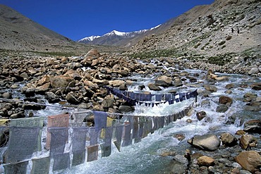 Prayer flags near Honupatta, Zanskar, Ladakh, Indian Himalayas, Jammu and Kashmir, northern India, India, Asia