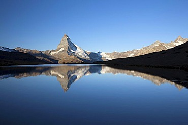 Morning mood with the Matterhorn reflected in Lake Stellisee, Zermatt, Valais, Swiss Alps, Switzerland, Europe, PublicGround