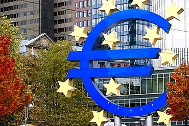 Euro symbol in front of the ECB, European Central Bank, Willy-Brandt-Platz square, Frankfurt am Main, Hesse, Germany, Europe