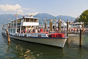 People departing an excursion boat at the pier in Locarno, Lake Maggiore, Lago Maggiore, Ticino, Switzerland, Europe