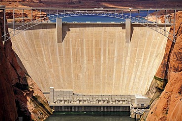 Highway 89 on the Glen Canyon Bridge on Glen Canyon Dam, Page, Glen Canyon National Recreation Area, Arizona, United States of America, PublicGround