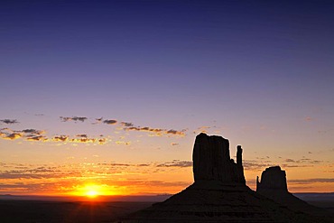 Mesas, West Mitten Butte, East Mitten Butte, dawn, sunrise, Monument Valley, Navajo Tribal Park, Navajo Nation Reservation, Arizona, Utah, United States of America, USA