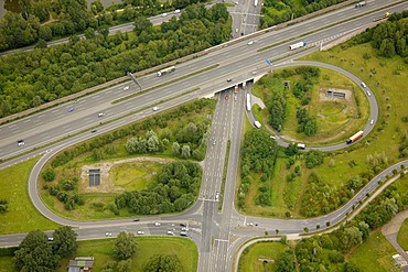 Aerial view, Autobahn exit A2 and federal road exit B224, Gladbeck, Ruhr Area, North Rhine-Westphalia, Germany, Europe