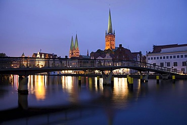 Historic district with the Church of St. Peter and St. Mary's Church, An der Obertrave street, Luebeck, UNESCO World Heritage site, Bay of Luebeck, Schleswig-Holstein, Germany, Europe, PublicGround