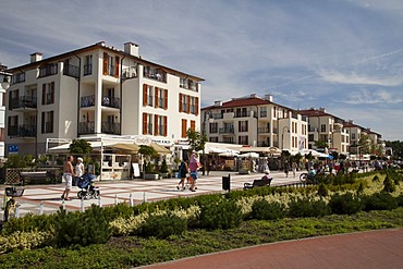 Promenade in the seaside resort of Swinoujscie, Usedom Island, West Pomerania, Poland, Europe, PublicGround