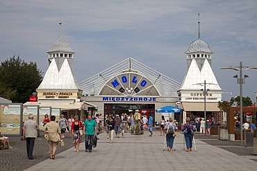 Pier, seaside resort of Mi&dzyzdroje or Misdroy, Wolin Island, Baltic Sea, Western Pomerania, Poland, Europe, PublicGround