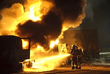 Two burning trucks, including a tanker with heating oil, fatal accident on the A8 motorway, Stuttgart, Baden-Wuerttemberg, Germany, Europe