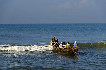 Fishermen fishing the traditional way, in a small village at the coast around Varkala, Kerala, India, Asia