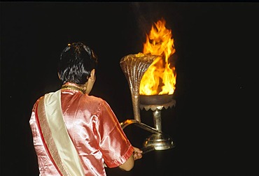 Aartii, the ceremony of Good Night to the River Ganges, performed by priests, Varanasi, Uttar Pradesh, India, Asia
