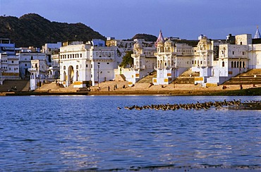 The Lake of Brahma, one of the most important places for Hindus, Pushkar, Rajasthan, India, Asia