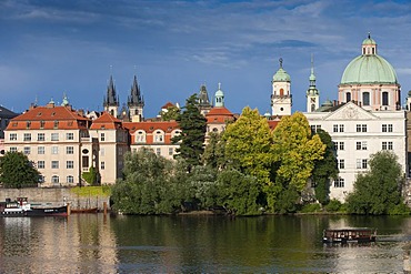 View from the Charles Bridge over the Vltava River towards Prague's Old Town, Prague, Bohemia, Czech Republic, Europe