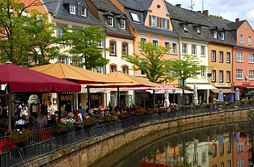 Cafes on the Buttermarkt in the old town of Saarburg, Rhineland-Palatinate, Germany, Europe