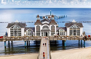 Sellin pier, Ruegen, Mecklenburg-Vorpommern, Germany, Europe