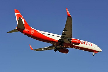 Air Berlin Boeing 737 8BK during the landing approach to Zurich Airport, Zurich, Switzerland, Europe