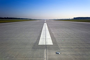 Runway 28R, 07L, a new runway at Frankfurt Airport, opening on 21st September 2011, Frankfurt am Main, Hesse, Germany, Europe