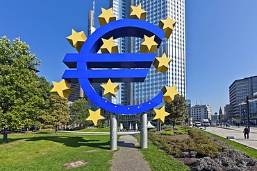 European Central Bank, ECB, euro sign, Frankfurt am Main, Hesse, Germany, Europe, PublicGround