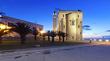 Cathedral of San Nicola Pellegrino, Cathedral of Trani by the sea, Apulia, Southern Italy, Italy, Europe