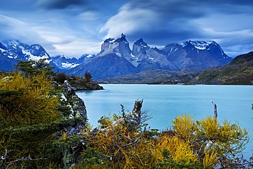 Lake Pehoe with the Cuernos del Paine Mountains, Torres del Paine National Park, Patagonia, Chile, South America