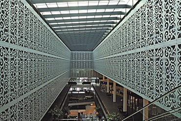 Centrum Galerie shopping mall, Dresden, Saxony, Germany, Europe