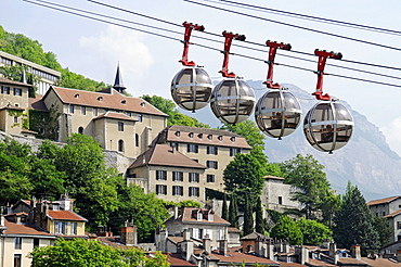 Cable car over the river Isere to Fort de la Bastille, Grenoble, Rhone-Alpes, France, Europe