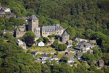 Aerial view, Schloss Burg castle, Adolf V. von Berg, Royal Palace, Wupper, Solingen, Bergisch Land, Sauerland, North Rhine-Westphalia, Germany, Europe