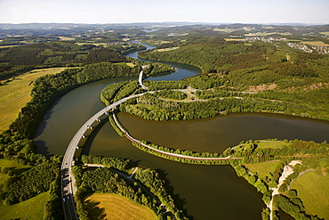 Aerial view, Bigge Reservoir, Biggetal Dam, expressway, Kreis Olpe district, Sauerland, North Rhine-Westphalia, Germany, Europe