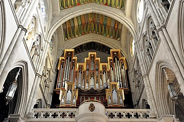 Organ, cathedral Santa Maria la Real de La Almudena or Almudena Cathedral, Madrid, Spain, Europe