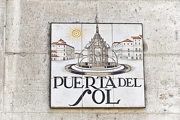 Puerta del Sol, road sign, downtown, old town, Madrid, Spain, Europe