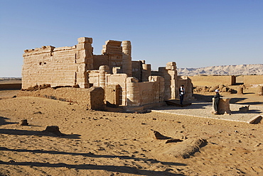 Roman temple, Deir El Hagar, El Qasr, Dakhla Oasis, Western Desert, Egypt, Africa