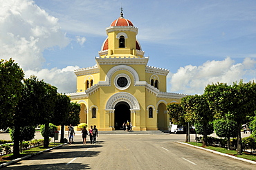 Chapel on Colon Cemetery, Cementerio Cristobal Colon, named after Christopher Columbus, Havana, Cuba, Caribbean