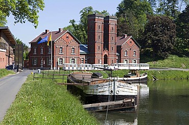 Historical hydraulic boat lift No. 3, Canal du Centre, UNESCO World Heritage Site, Province Hainaut, Wallonia or Walloon Region, Belgium, Europe