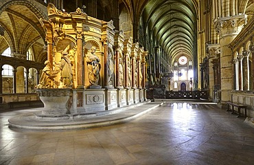 Sarcophagus, legendary grave of Saint Remi or Remigius, sanctuary, basilica Abbey of Saint-Remi, UNESCO World Heritage Site, Reims, Champagne-Ardenne, Marne, France, Europe