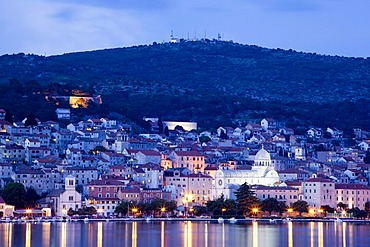 Night view, city view with Cathedral of St. James, UNESCO World Heritage Site, Sibenik, Dalmatia, Croatia, Europe