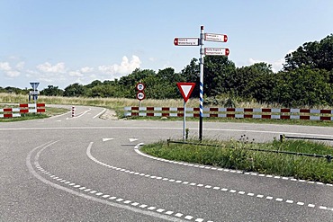 Bicycle crossing with sign, Walcheren, Zeeland, Netherlands, Europe