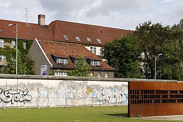 "Fenster des Gedenkens", "Window of Remembrance" for victims of the Berlin Wall Memorial, Bernauer Strasse, Mitte quarter, Berlin, Germany, Europe