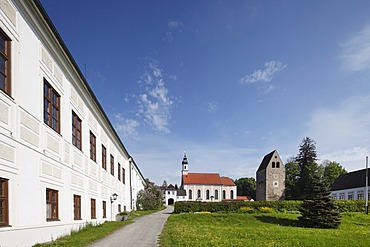 Monastery church with gatehouse, Benedictine monastery Kloster Wessobrunn, Pfaffenwinkel, Upper Bavaria, Bavaria, Germany, Europe