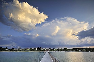 Gathering storm couds on the shores of Lake Constance, Altnau, Canton Thurgau, Switzerland, Europe