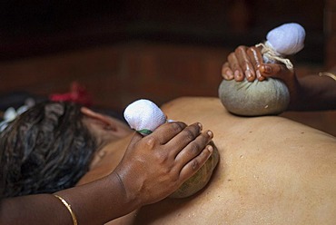 Ayurvedic treatment, Ayurvedic Health Resort Somatheeram, Chowara, Malabar Coast, South India, India, Asia