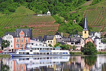 Alf, a municipality in the Landkreis Cochem-Zell district, Moselle Valley, Rhineland-Palatinate, Germany, Europe