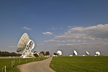 Satellite observation stations, radio telescope dishes, DLR Deutsches Zentrum fuer Luft- und Raumfahrt eV, German centre for aviation and astronautics, Weilheim, array between Raisting and Wessobrunn, Upper Bavaria, Bavaria, Germany, Europe